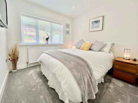 33 Churston Way 9.JPG