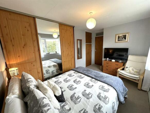 Second Bedroom 950