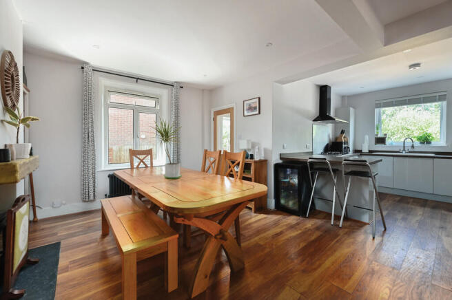 11 Cambridge Road...