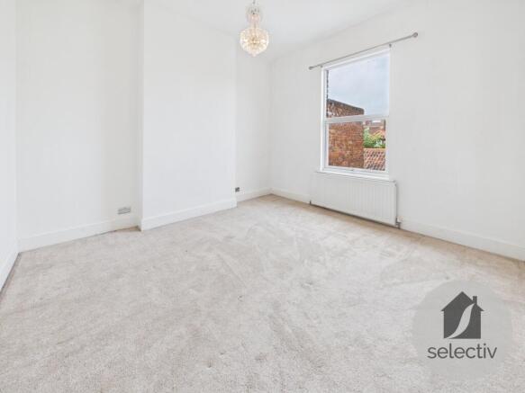 3 bed Terraced for sale Image 9