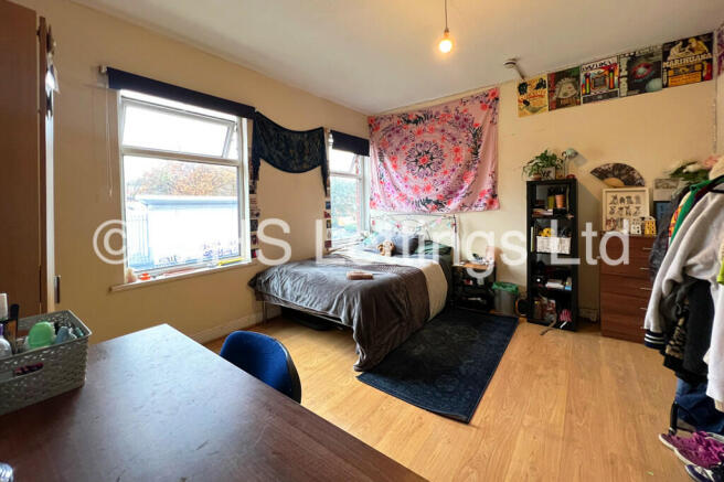 5 bed Terraced to rent Image 5