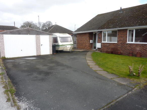 EXCELLENT EXTENDED PARKING
