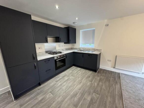 2 bed House to rent Image 11