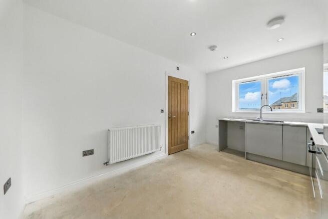 3 bed Semi-Detached for sale Image 5
