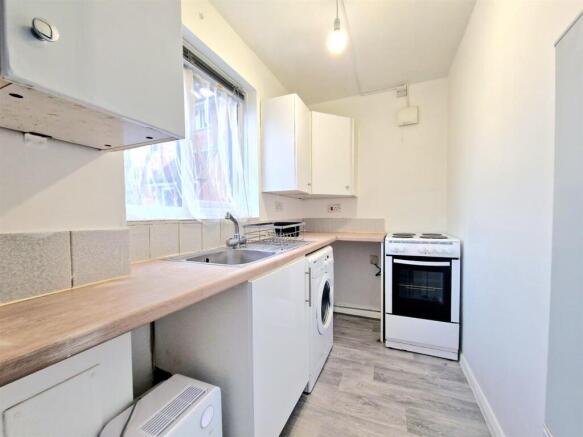 Kitchen 1.jpg