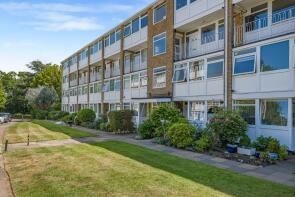 92, Tarnwood Park, London SE9 5PD