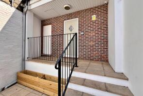 Flat 2, 51-53, Commercial Road, Bournemouth BH2 5RH