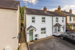 405, Stroude Road, Virginia Water GU25 4BY