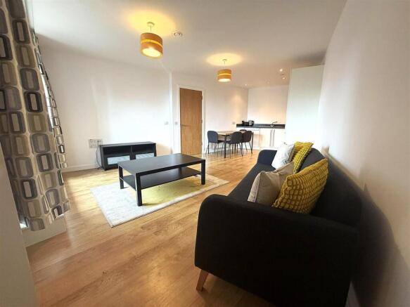 Living Room 3.jpeg