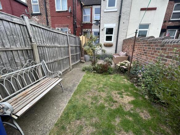 2 bed Terraced for sale Image 9