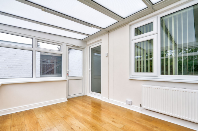 2 bed Semi-Detached Bungalow for sale Image 7