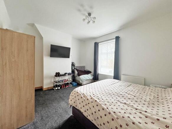 2 bed Terraced for sale Image 8