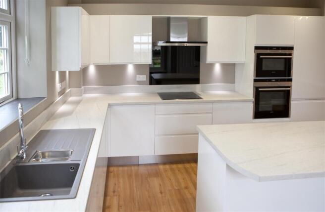 Ickleford Bury Flat 1-002.jpg