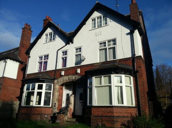 7 bed Semi-Detached to rent Image 6