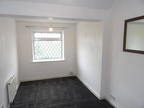 2 bed Semi-Detached to rent Image 5