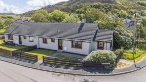 16, Moffat Square, Lairg IV27 4TW