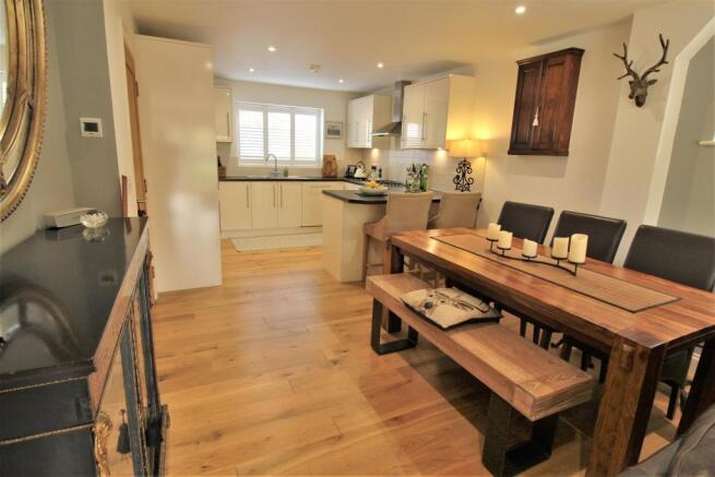 OPEN PLAN LOUNGE/DINER KITCHEN FAMILY ROOM