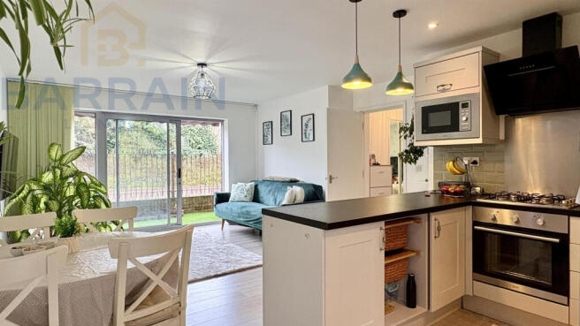 Two Bedroom for sale by Barrain London