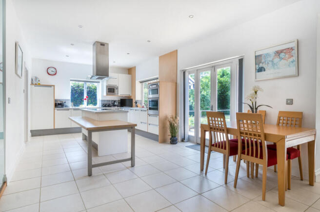 1328952-27-6883b0...