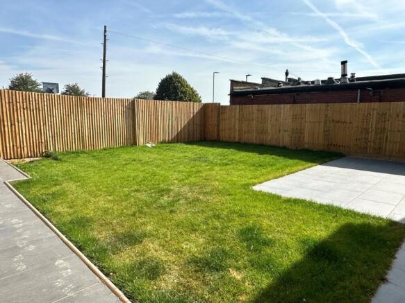 6 bed Detached for sale Image 7