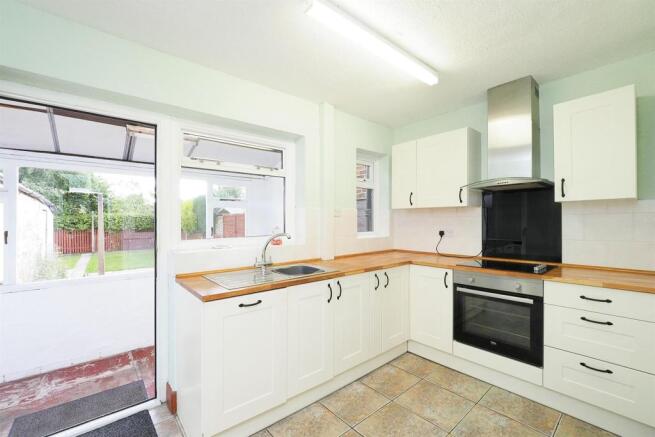 Kitchen: