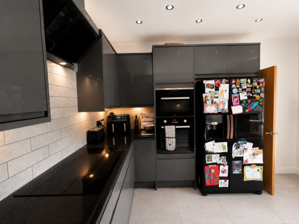 4 bed End of Terrace for sale Image 4