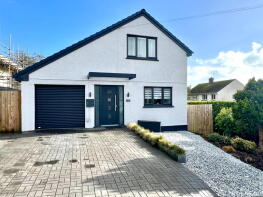 30, Roslyn Close, St Austell PL25 3UW