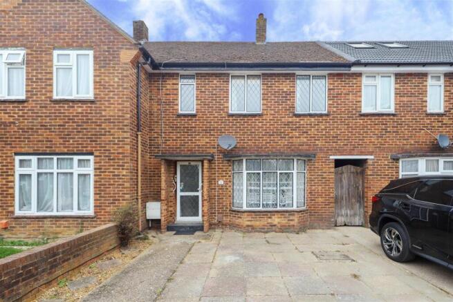 2-bed terraced on The Dingle, Hillingdon, UB10, £440,000