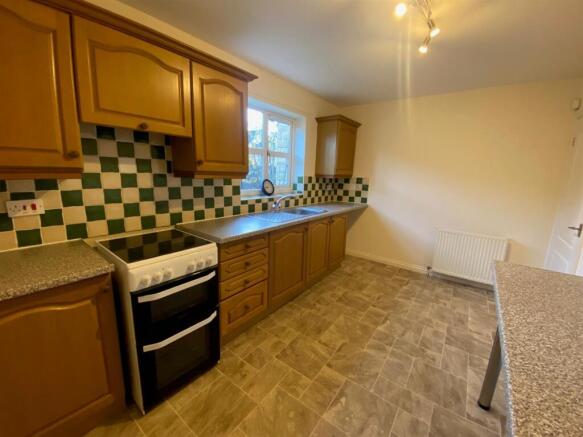 KITCHEN 3.jpg
