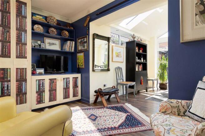 SITTING ROOM/SNUG