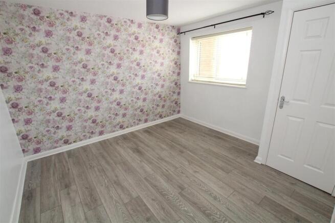 3 bed House to rent Image 10
