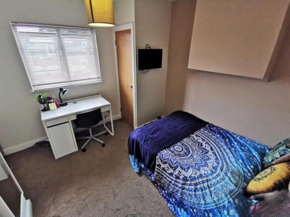 Photo 3