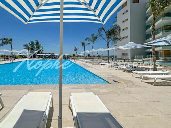 Vilamoura Sea Front 2 Bed Apartment for Sale (18)