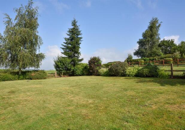 22 Kinver Drive_006.jpg