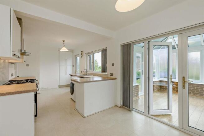 3 bed Semi-Detached Bungalow for sale Image 6