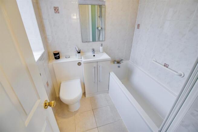 3 bed Semi-Detached for sale Image 12