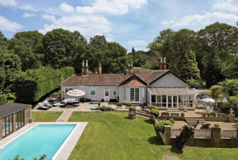 Hollybush Hill, Buckinghamshire, SL2