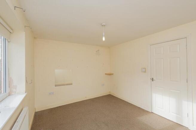 2 bed Terraced to rent Image 9