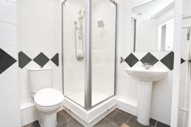 2 bed Flat to rent Image 6