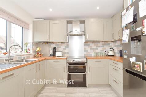 Oaks Close, Westergate, Chichester, West Sussex