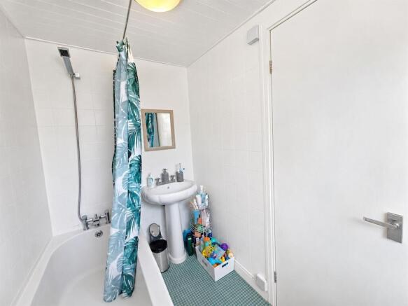 2 bed Terraced for sale Image 10