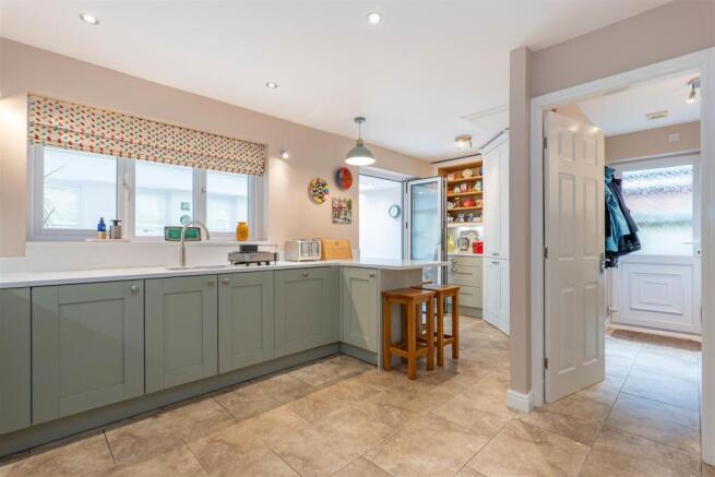 Kitchen/Breakfast Room