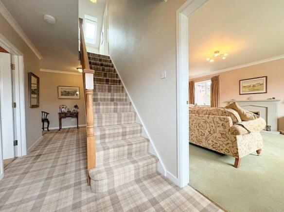 4 bed Detached for sale Image 11