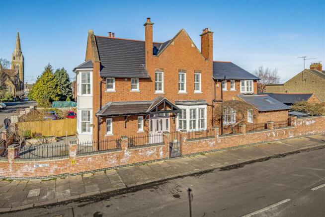 Vale House, Phippsville