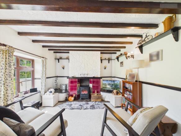 Lounge/Dining Room