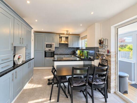 Beaudesert, Burntwood, WS7 2JD photo 4