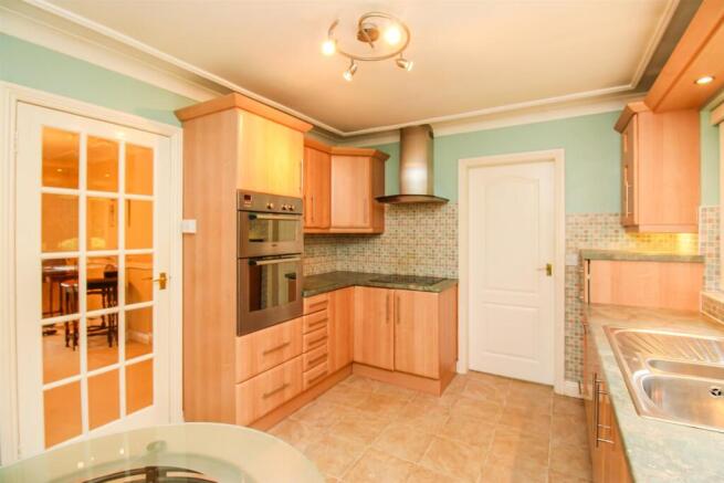 3 bed Detached Bungalow for sale Image 6
