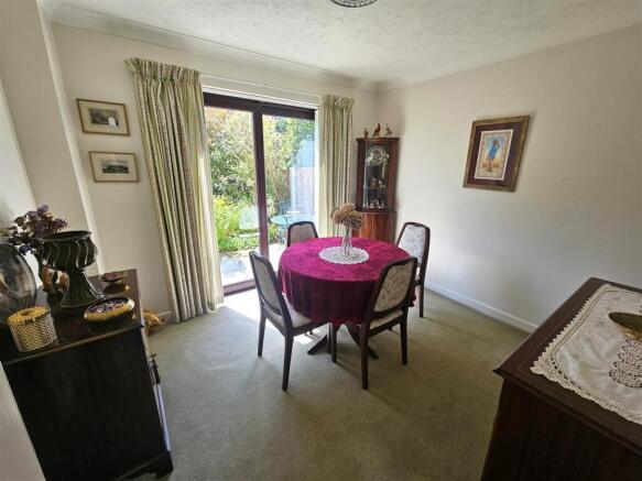 Dining Room.jpg