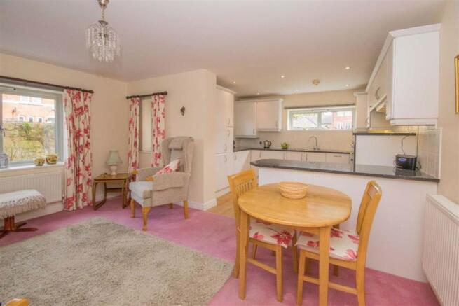 OPEN PLAN LIVING/KITCHEN