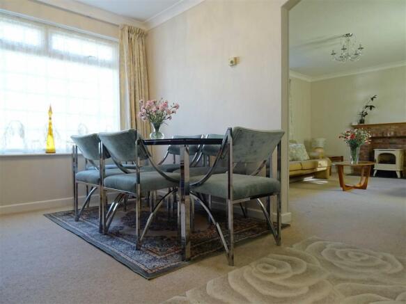 DINING ROOM: